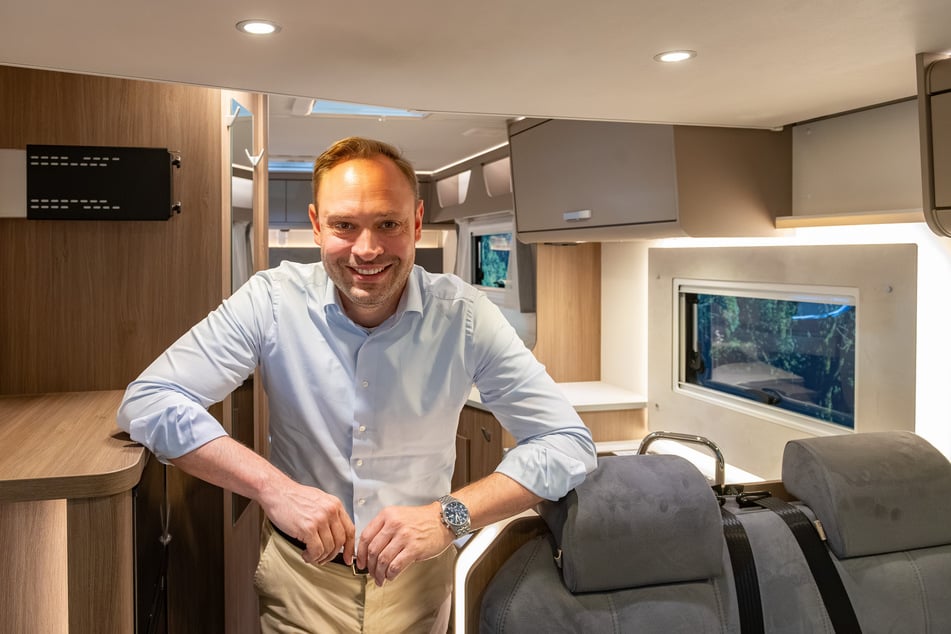 Der Chef des Landestourismusverbandes Alexander Dierks (38, CDU) zeltete als Jugendlicher am Stausee Radeburg, am Senftenberger See und in Italien. Mal Urlaub machen mit einem Wohnmobil? Könnte er sich gut vorstellen.