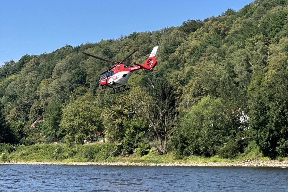 Ein Rettungshubschrauber wurde wegen eines Bootsunfalls nach Pirna-Obervogelgesang alarmiert.