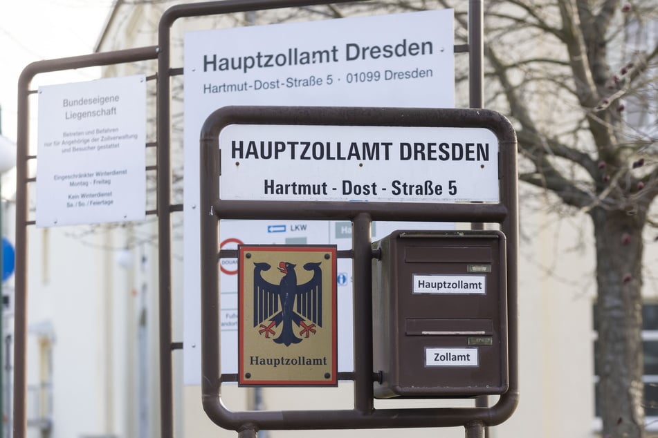 Das Zollamt Dresden auf der Hartmut-Dost-Straße.