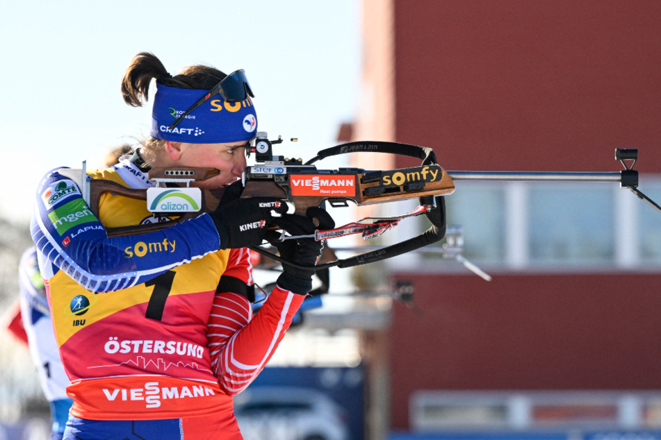 Julia Simon (27) im vergangenen März beim Weltcup in Östersund.