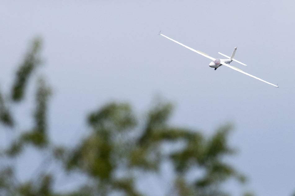 17-Jähriger stürzt mit Flugzeug ab: Für Jugendlichen kommt jede Hilfe der Retter zu spät
