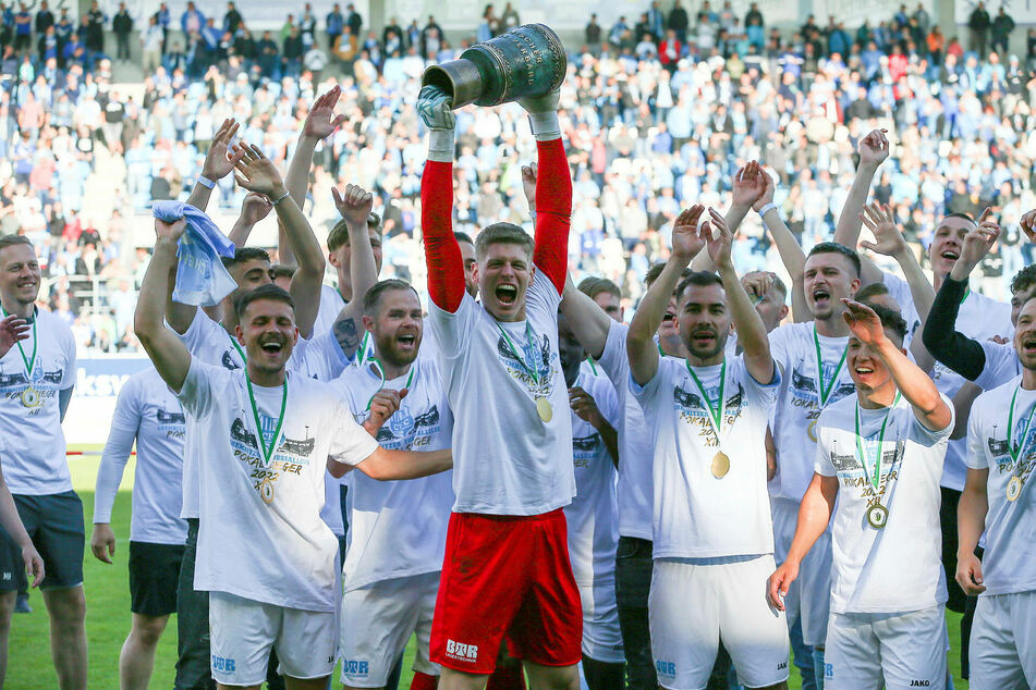 Titelverteidiger ist Rekordpokalsieger Chemnitzer FC nach dem Finaltriumph über die BSG Chemie Leipzig.