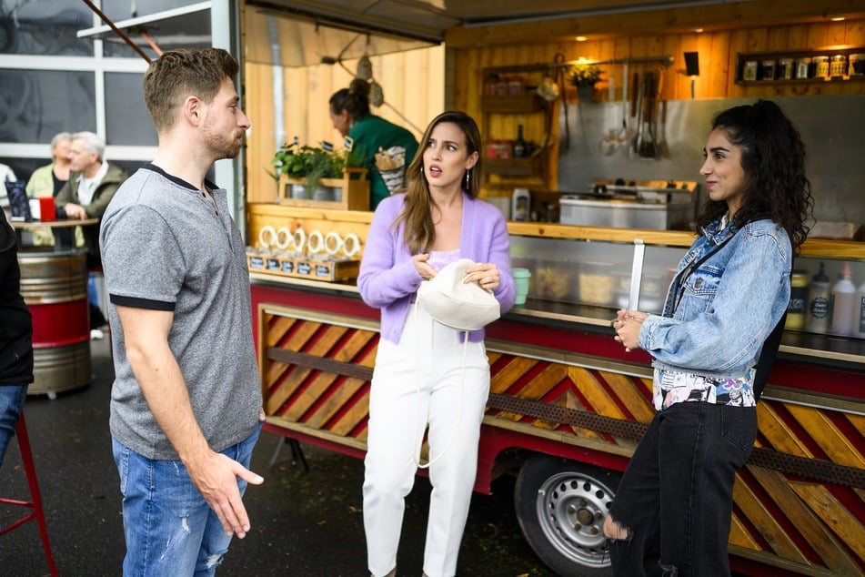 Während Leyla (r.) sich in Yannick verliebt hat, kann dieser ihre Gefühle nicht erwidern.