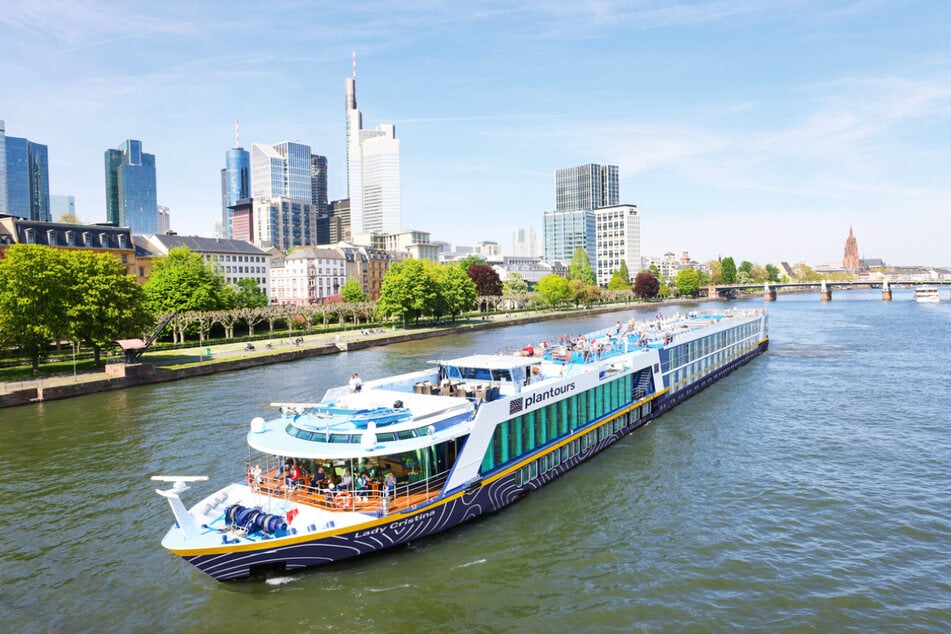 Zwischen Passau und Frankfurt warten historische Städte, schöne Flusslandschaften und jede Menge neue Eindrücke.