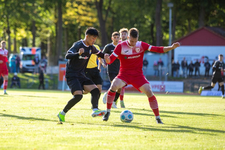 Beim CFC darf Jongmin Seo (l.) mehr ins Risiko gehen. Das zahlt sich bereits aus.