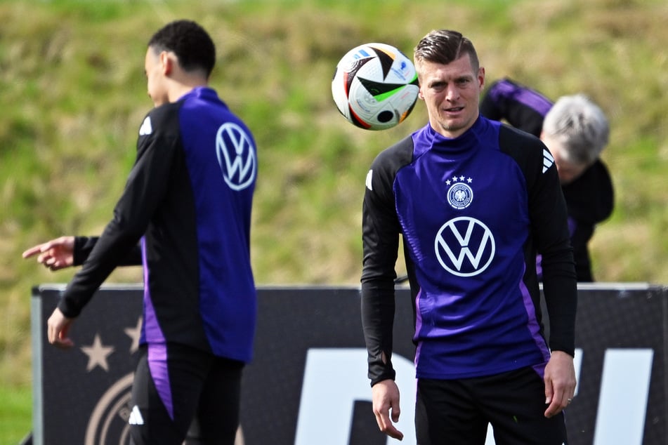 Die Deutsche Fußballnationalmannschaft um Madrid-Superstar Toni Kroos (34) wird sich vor der Europameisterschaft im eigenen Land in Thüringen aufhalten.
