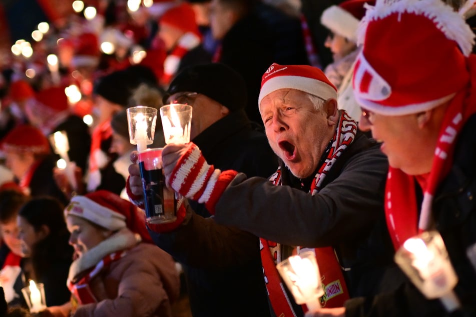 Das Weihnachtssingen des 1. FC Union Berlin ist jedes Jahr schon Wochen im Voraus ausverkauft.