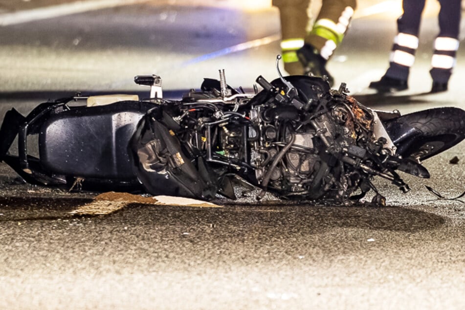 Bei einem verhängnisvollen Unfall auf der A63 in Rheinland-Pfalz starb am Montagabend ein Motorradfahrer.