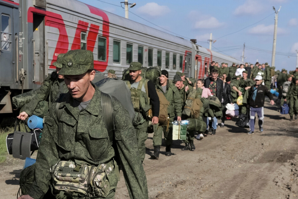 Ende der militärischen Spezialoperation: Russlands Rekruten ziehen in den Krieg.