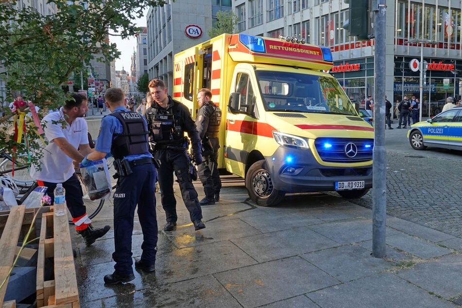 Am 30. Juli 2024 gerieten gegen 18.15 Uhr fünf Männer aneinander. Zwei von ihnen erlitten durch die Schlägerei schwere Verletzungen.