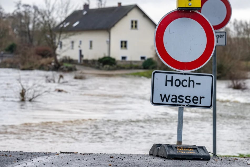 Seit 2002 sind mehr als 1,5 Milliarden Euro in den Hochwasserschutz investiert worden. (Symbolbild)