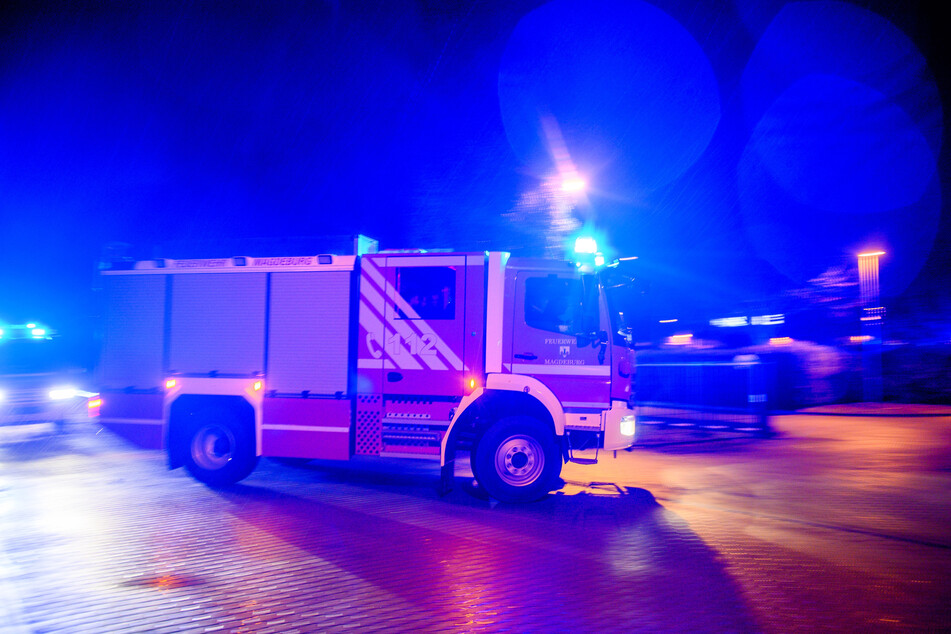 Ende März wurde ein Discounter in Magdeburg angezündet. Die Polizei sucht nach konkreten Zeugen. (Symbolbild)