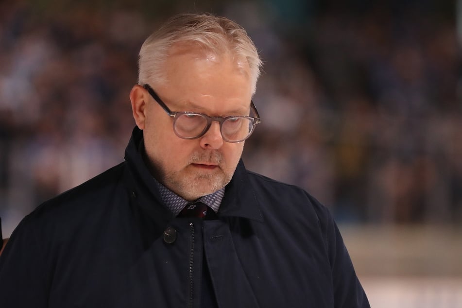 Rosenheim-Trainer Jari Pasanen (60) will mit seinen Starbulls die Wende schaffen.