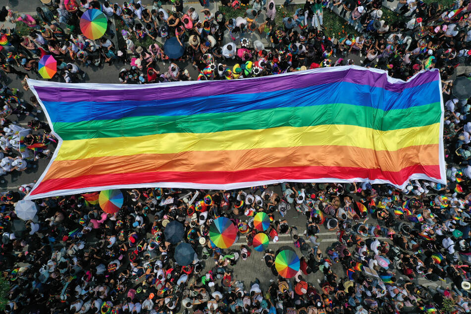 LGBTQ+ pride parades are held worldwide, yet the realities of American youth struggling after coming out have been highlighted in a new study.