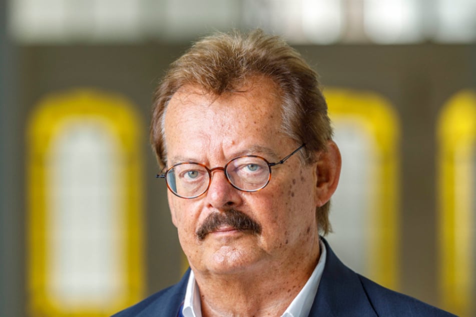 Professor Dr. Michael Albrecht (70), Chef der Dresdner Uniklinik.
