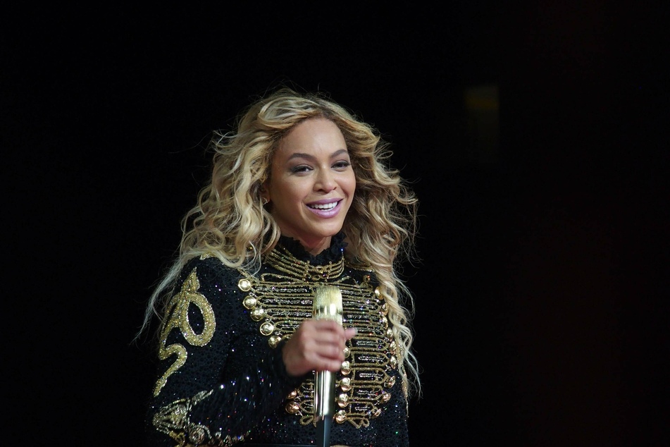 Beyoncé breaks more records at the NAACP Image Awards!