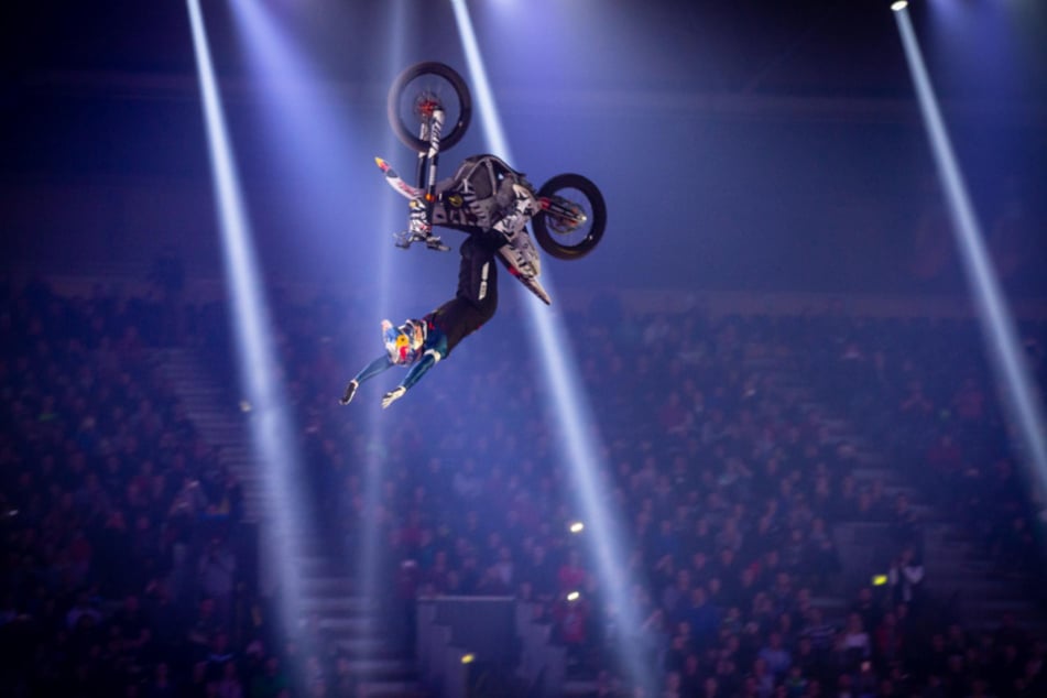 Großartige Stunts in den Höhen beim "Stunt it" in der Messe Chemnitz.