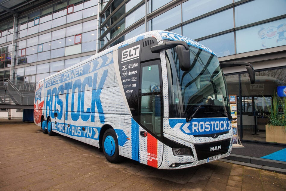 Der Rostocker Mannschaftsbus ist in diesen Tagen treuer Begleiter der Hanseaten.
