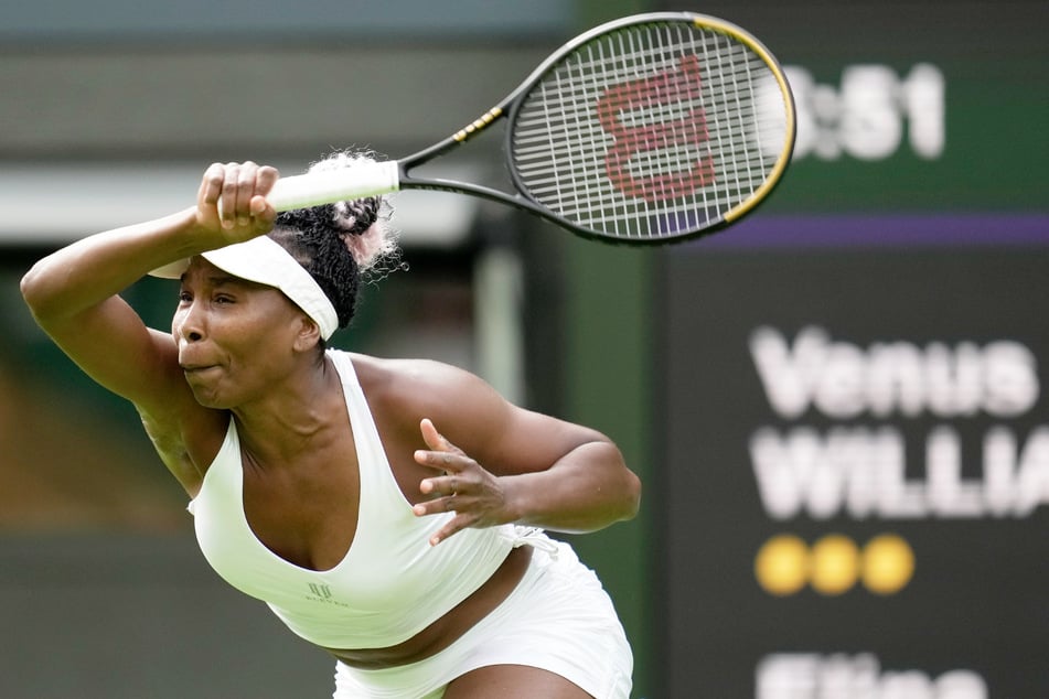 Auch im fortgeschrittenen Tennis-Alter tritt Williams noch bei großen Turnieren an. In Wimbledon schied die Amerikanerin jedoch dieses Jahr früh aus.