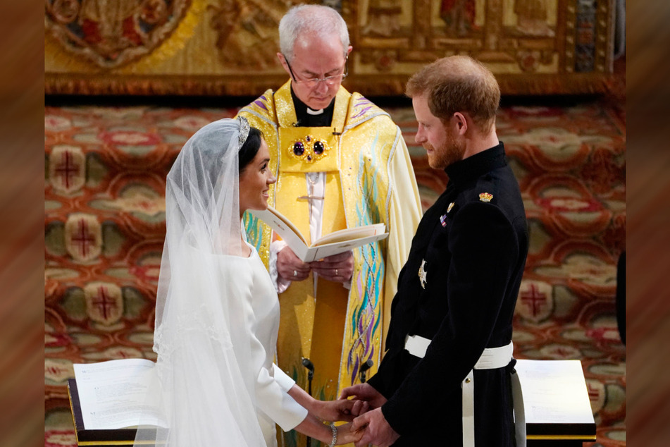 Meghan Markle (39) und Prinz Harry (36) legten am 19. Mai 2018 vor Justin Welby, Erzbischof von Canterbury, in der St.-Georgs-Kapelle das Ehegelübde ab.
