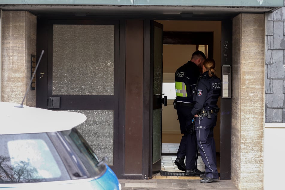 Für die Beamten könnte es einer der größte Fund von Kriegswaffen in NRW sein.