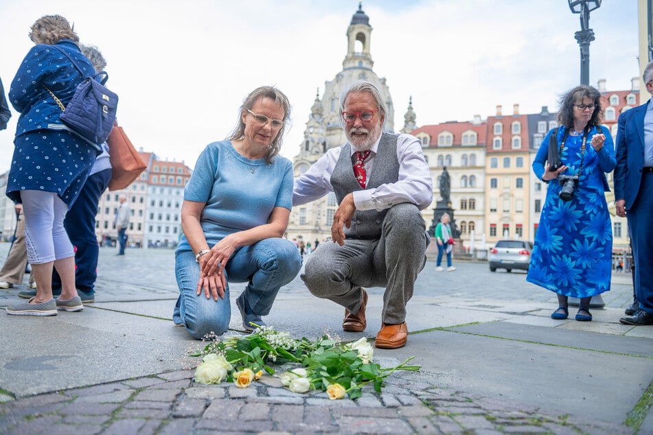 Mit Norbert Meier (64) und Dorothea Schwarz (63) kamen auch Angehörige auf den Neumarkt.