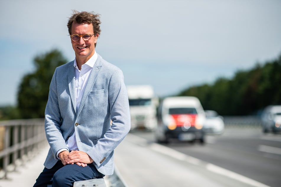 Verkehrsminister Hendrik Wüst (45, CDU) gilt ebenfalls als möglicher Nachfolger in NRW.
