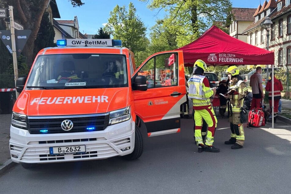 Der Rettungsdienst hat insgesamt 28 Bewohner vor Ort untersucht.