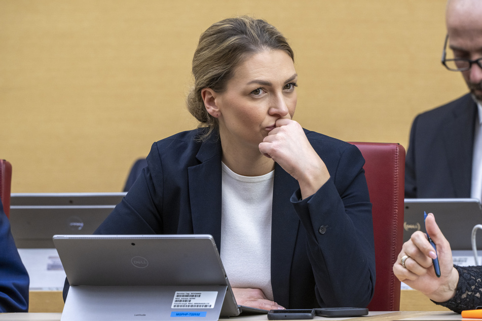 Bayerns Gesundheitsministerin Judith Gerlach (38, CSU) hat eine klare Meinung - und hält mit dieser auch nicht hinter dem Berg.