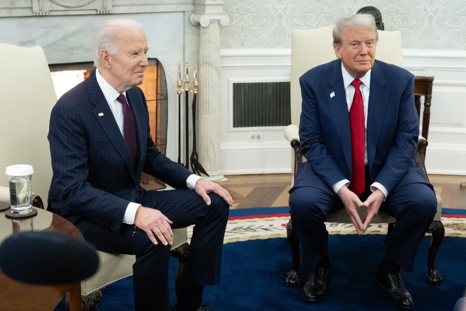 US President Joe Biden (l.) meets with US President-elect Donald Trump (r.) in the Oval Office of the White House in Washington, DC, on November 13, 2024.