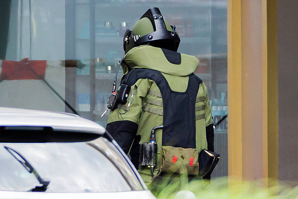 Der Fund eines Mannes in Neuen hat am Dienstag Sprengstoffspezialisten der Bundespolizei auf den Plan gerufen. (Symbolfoto)