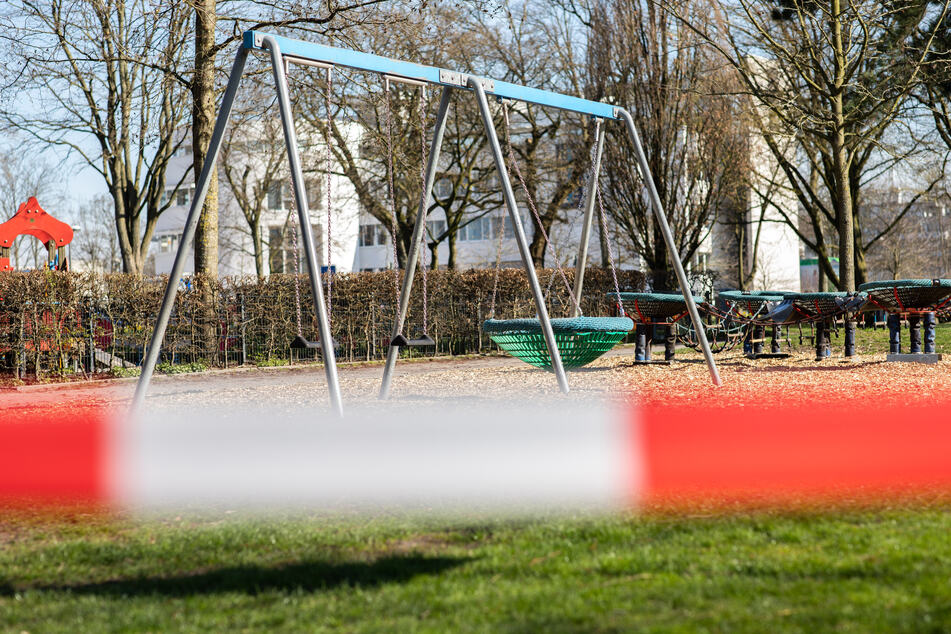 Gesperrte Spielplätze, Oma treffen verboten: Gerade für Kinder hat sich der Alltag wegen des Coronavirus deutlich verändert.
