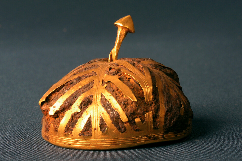 Dieses Artefakt wurde um 1400 vor Christus aus Meteoriten-Metall gefertigt.