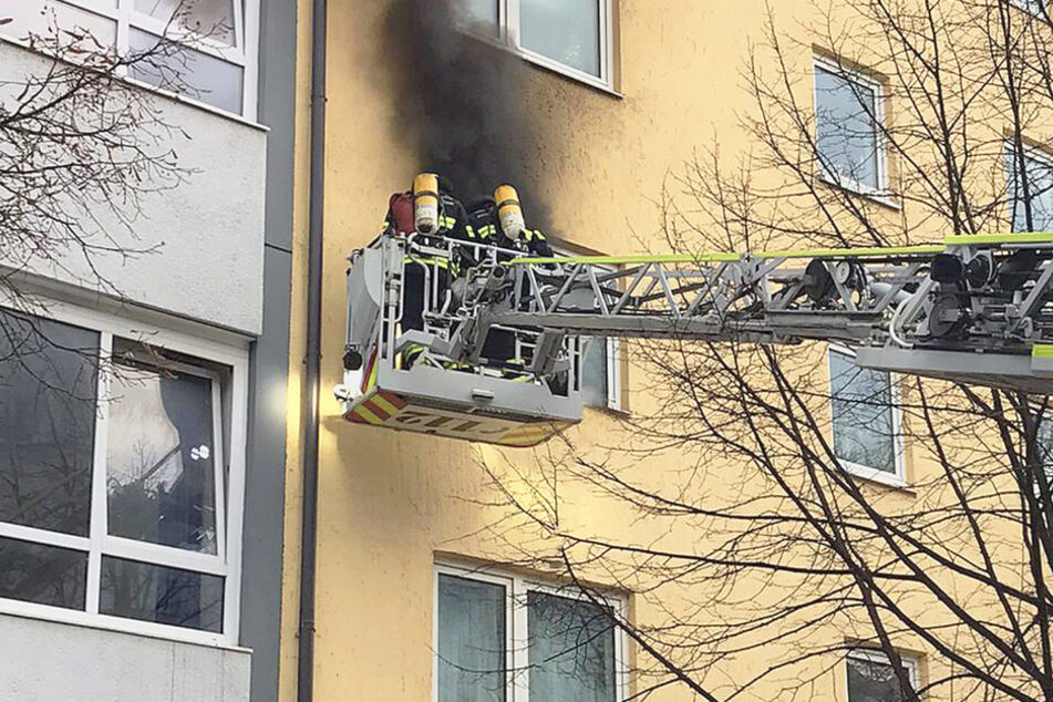 München: Hoher Schaden bei Brand in München: Wohnung nach Feuer unbewohnbar