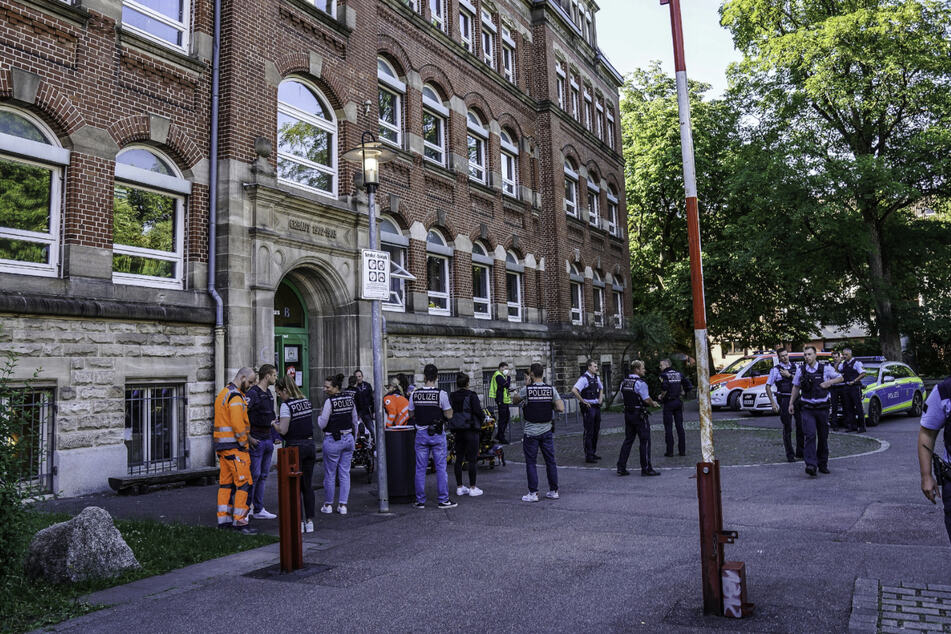 An der Katharinenschule in Esslingen kam es am Freitagmorgen zu einem großen Polizeieinsatz.