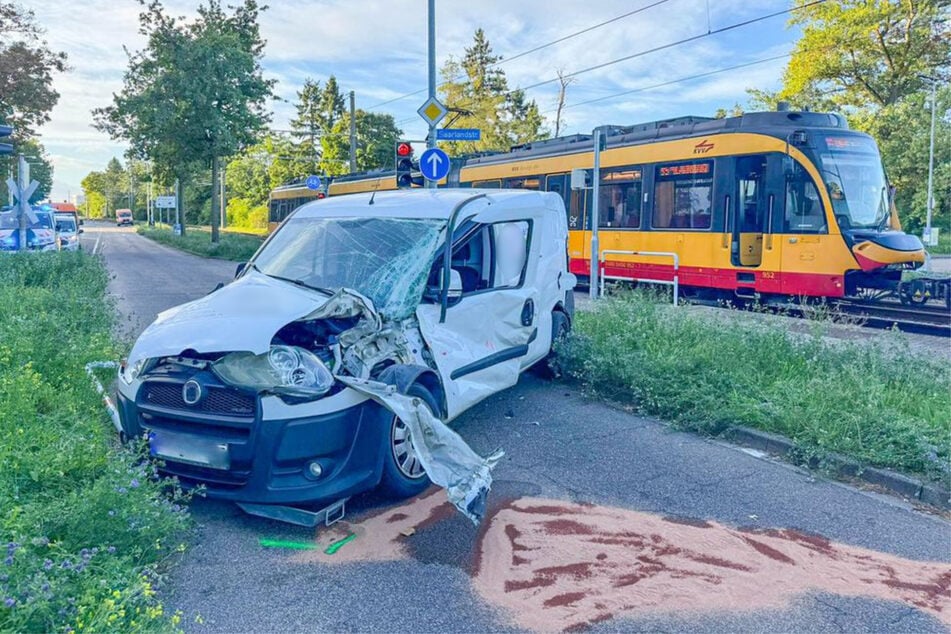 Das unachtsame Fahren eines Mannes führte am Dienstagmorgen zu einem Unfall.