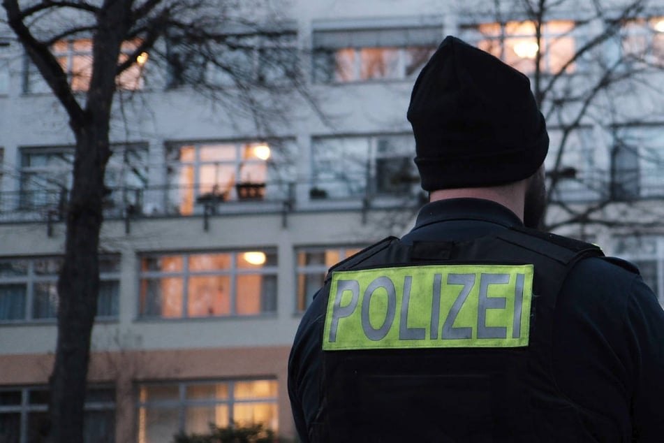 Berlin: Mordversuch in Seniorenheim: Vater attackiert Tochter mit Machete