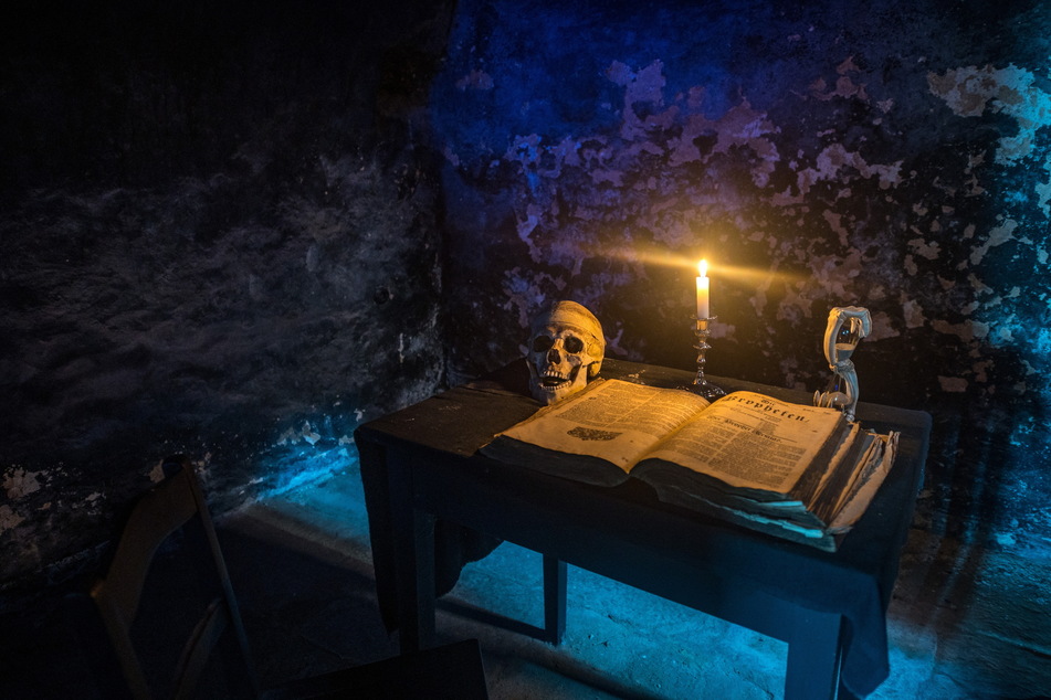 Auch Freimaurer fühlten und fühlen sich im Schloss heimisch. Ihre Riten wirken mitunter etwas schaurig.