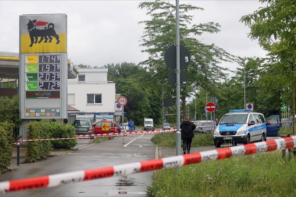 Die Konstanzer Tankstelle, an der die Schüsse fielen, wurde abgeriegelt.