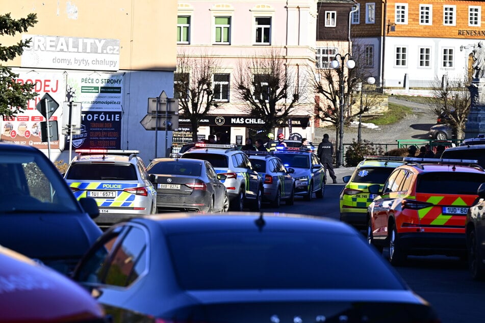 Laut Polizeiangaben wurden sechs weitere Menschen verletzt.