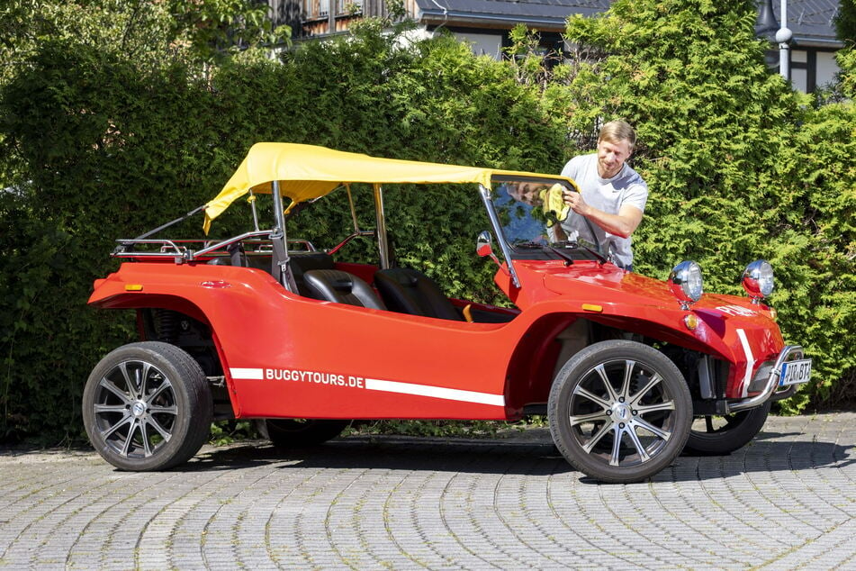 Mit dem roten Buggy und den Schnitzeljagd-Touren fing 2018 alles an.