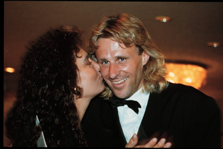 Björn Borg (69) enthüllt jetzt in seinem Buch, dass seine damalige Ehefrau, die Italienerin Loredana Bertè (74) ihn nach einer Überdosis nicht zurück ins Leben holen konnte.