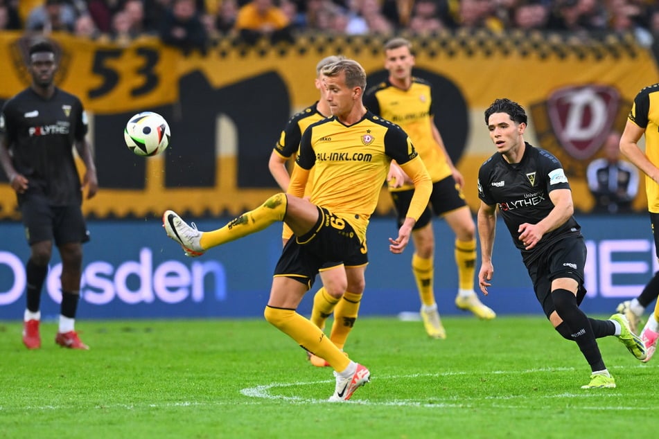 Lukas Boeder only came off the bench against Alemannia Aachen, but against BVB II he had to watch for the entire game. The central defender will change that.