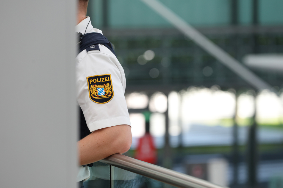 Die Bundespolizei schritt nach der Landung am Münchner Flughafen ein. (Symbolbild)