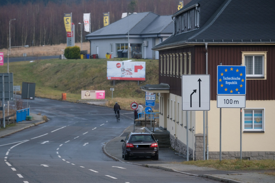 Sex Unter Der Belebten Autobahn Sex Unter Der Belebten Autobahn