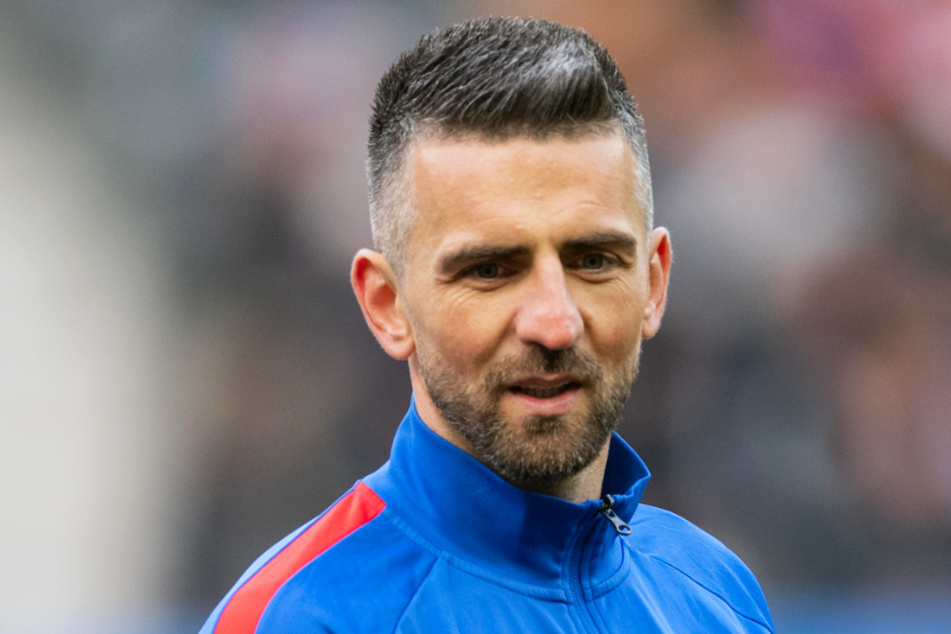 Vedad Ibisevic soll dem FC Schalke 04 mit seinem Torinstinkt, seiner Erfahrung und seinen Führungsqualitäten weiterhelfen.