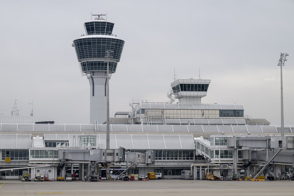 München: Feuer am Münchner Airport: Flugbetrieb eingestellt