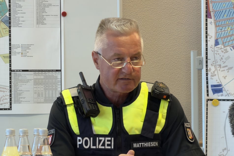 Frank Matthiesen, Leiter der Polizeidirektion Itzehoe, gab weitere Details zum Einsatz während einer Pressekonferenz bekannt.