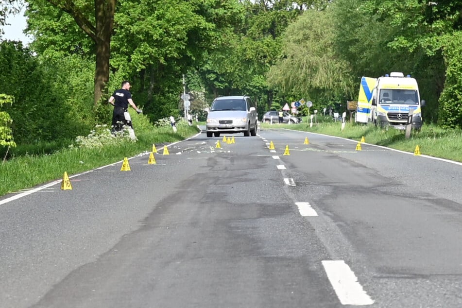Ein Zeuge entdeckte den leblosen Körper am vergangenen Samstag (4. Mai) gegen 4.30 Uhr auf der Lippramsdorfer Straße Ecke Kippheide in Dorsten-Lembeck.