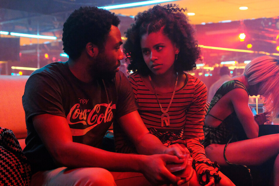 Donald Glover and Zazie Beetz in the season two episode Money Bag Shawty.
